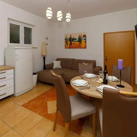 Matea Apartment *